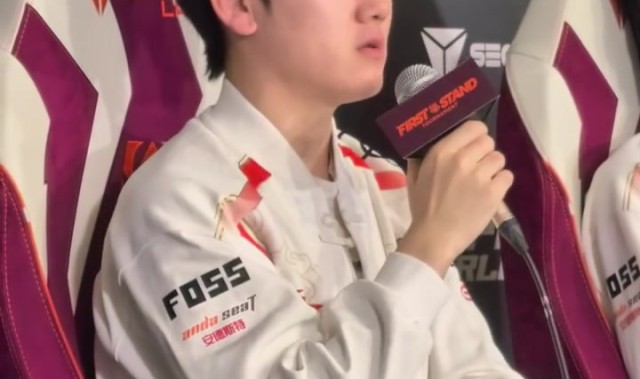 j9九游真人游戏第一品牌登录入口JackeyLove：目前不管是面对Poke还是拿到Poke英雄都打的很奇怪